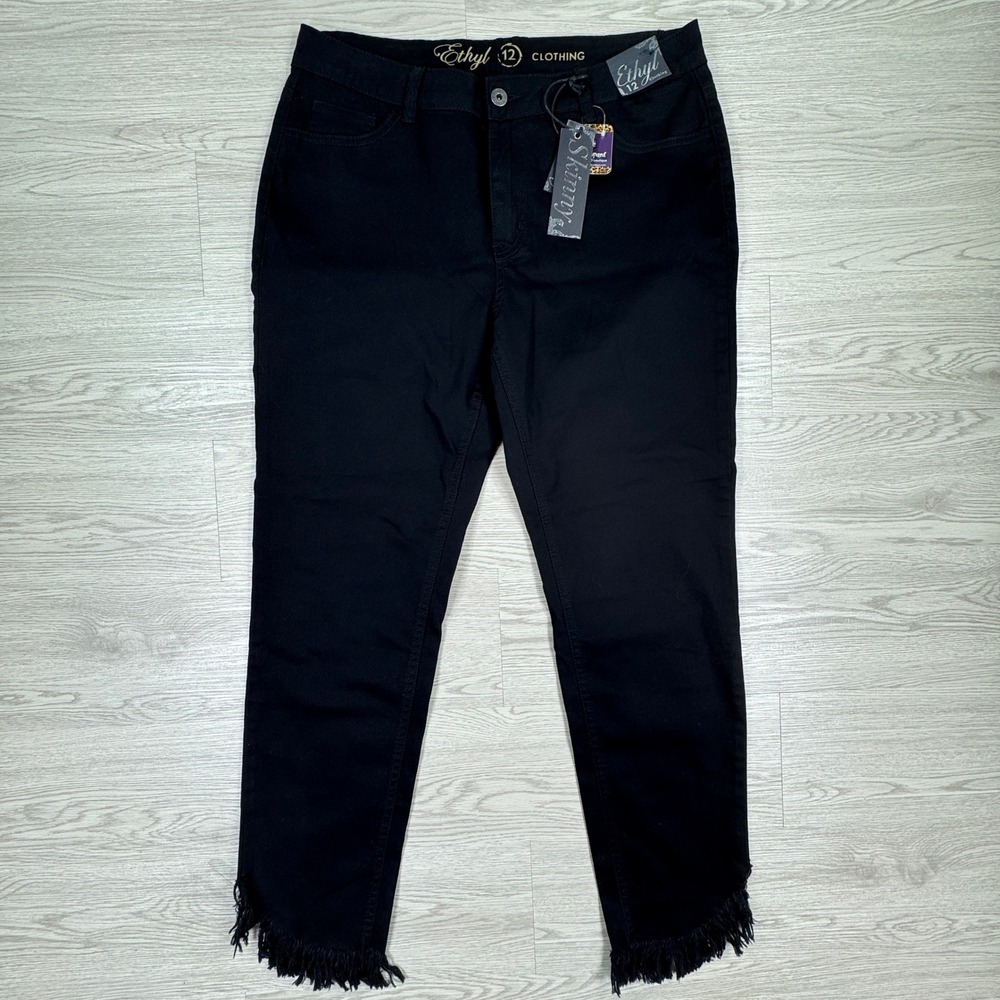 Ethyl Women's Skinny Jeans Black Size 12 Frayed Fringe Hem Stretch Denim NWT